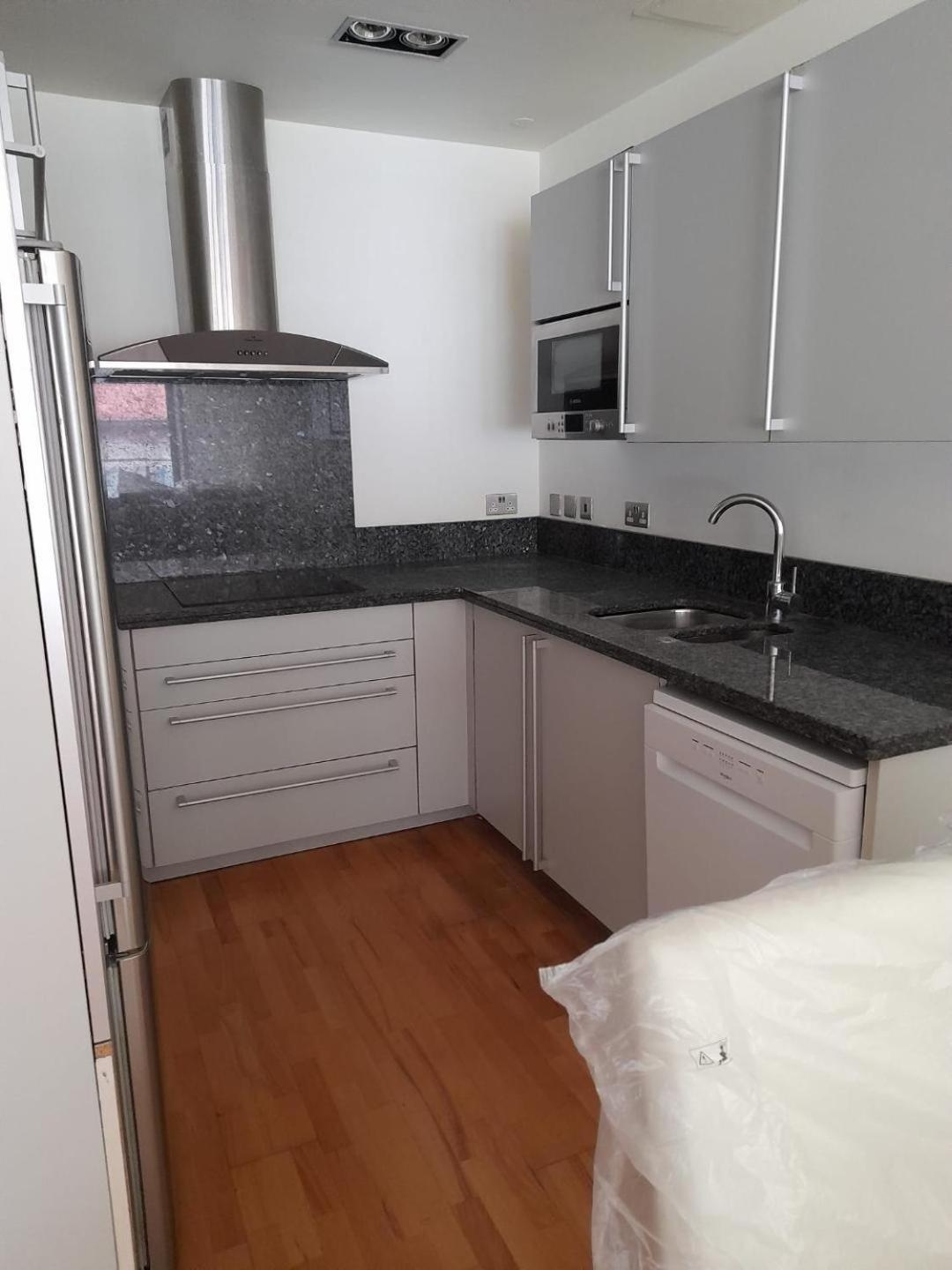 Three Bedroom Flat At Ocean Village Gibraltar Exterior foto